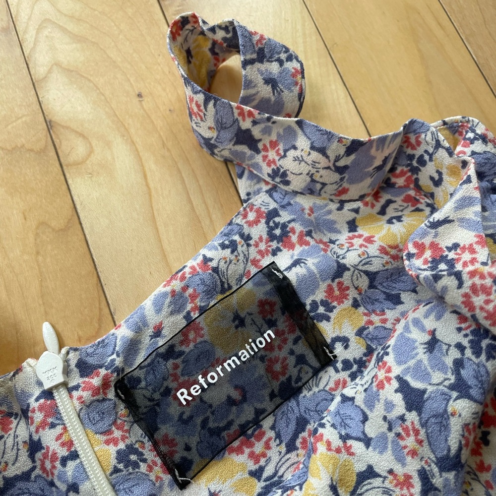 Floral Reformation Dress - Picture 4 of 5
